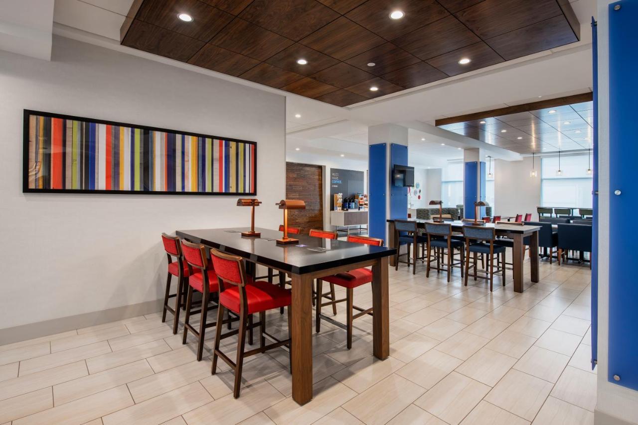 Holiday Inn Express & Suites Kelowna - East By Ihg Dış mekan fotoğraf