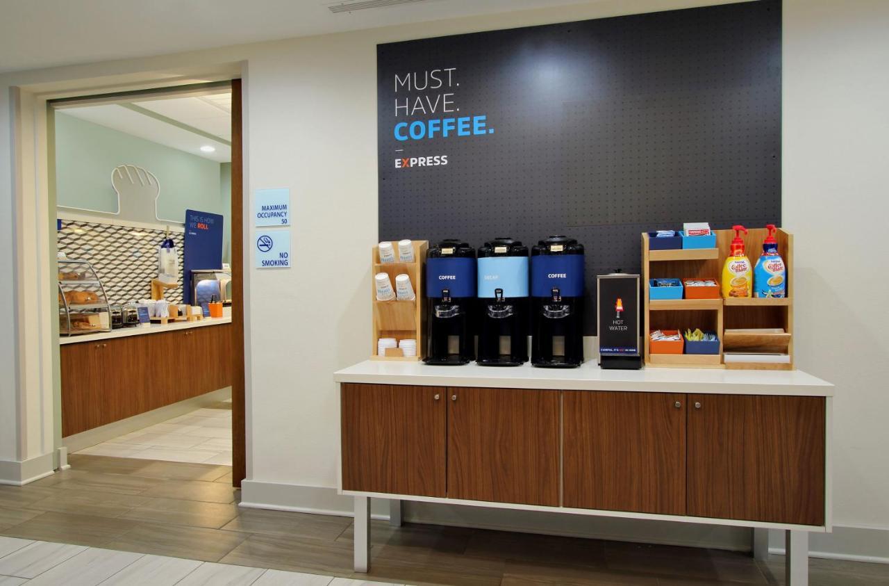 Holiday Inn Express & Suites Kelowna - East By Ihg Dış mekan fotoğraf